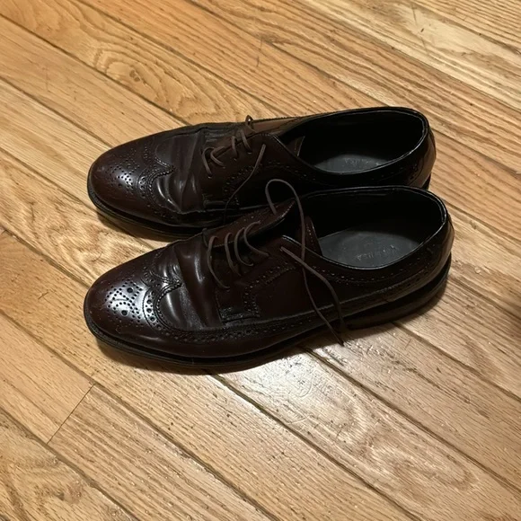 Hanover classic wing tips sz7.5D/B. Leather hi quality USA made. Mint condition. Hanover Dress Shoes Leather Wingtip Mens Size | Mercari main image 2